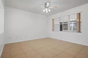 2830 Paynes Prairie Cir, Kissimmee, FL 34743 - Photo 10