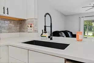 1638 Windsor Oak Ct, Kissimmee, FL 34744 - Photo 2