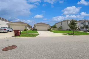 2225 Wood Stork Ln, Saint Cloud, FL 34771 - Photo 4