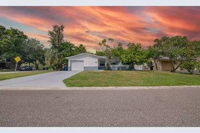 2197 63rd Avenue S, Saint Petersburg, FL 33712 - Photo 1
