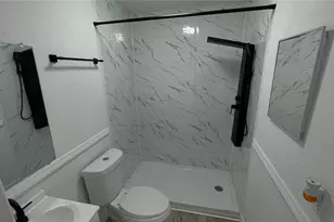 807 E Orchid Ave, Tampa, FL 33612 - Photo 12