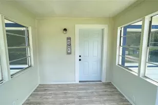 807 E Orchid Ave, Tampa, FL 33612 - Photo 4