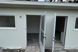 807 E Orchid Ave, Tampa, FL 33612 - Photo 22