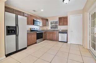 11985 Blackheath Cir, Orlando, FL 32837 - Photo 10