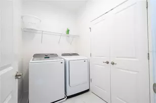 2512 Shanti Dr, Kissimmee, FL 34746 - Photo 44