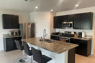 2352 White Poppy Dr, Kissimmee, FL 34747 - Photo 4