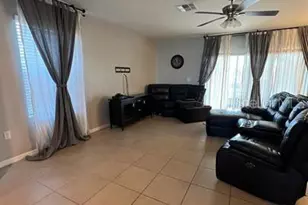 104 Arbor Lakes Dr, Davenport, FL 33896 - Photo 2