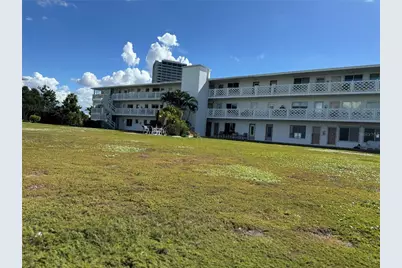 767 John Ringling Boulevard #2, Sarasota, FL 34236 - Photo 2