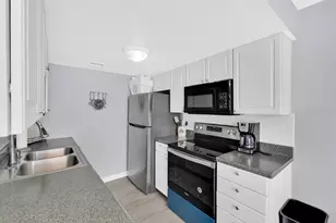 1024 Plantation Dr, Kissimmee, FL 34741 - Photo 8