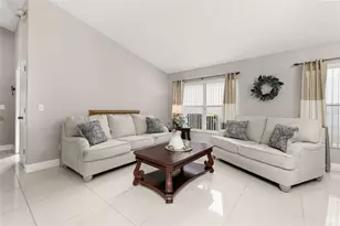 211 Lockbreeze Dr, Davenport, FL 33897 - Photo 6