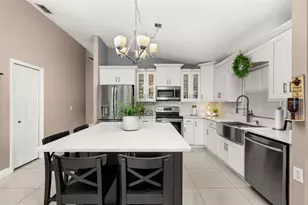 211 Lockbreeze Dr, Davenport, FL 33897 - Photo 12