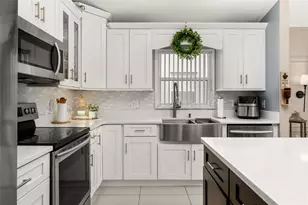 211 Lockbreeze Dr, Davenport, FL 33897 - Photo 14