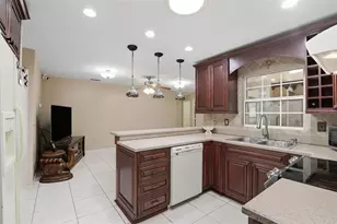 2025 Westfall Dr, Orlando, FL 32817 - Photo 16