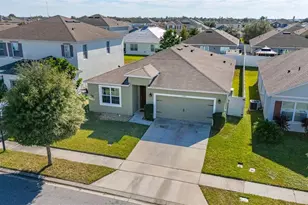 5108 Fiddlewood Way, Saint Cloud, FL 34771 - Photo 2