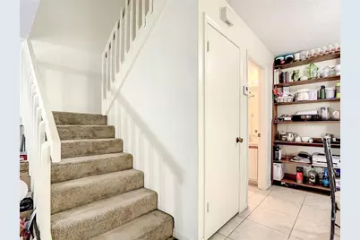 5285 Cypress Court #723, Orlando, FL 32811 - Photo 4