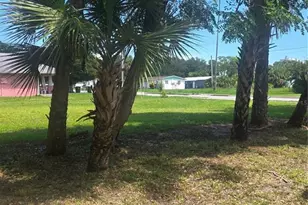 619 N 9th St, Fort Pierce, FL 34950 - Photo 6