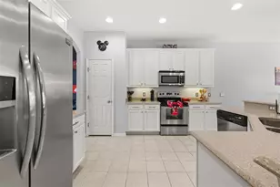 2663 Sand Hill Point Cir, Davenport, FL 33837 - Photo 12