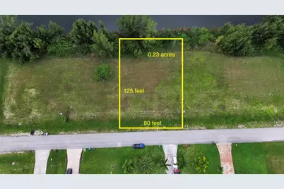 426 NE 20th Street, Cape Coral, FL 33909 - Photo 2