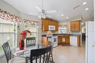 504 Grand Canal Dr, Kissimmee, FL 34759 - Photo 8