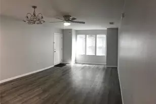 284 Gardner Ln, Kissimmee, FL 34743 - Photo 6