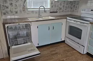 5562 Lansing Dr, Wildwood, FL 34785 - Photo 20