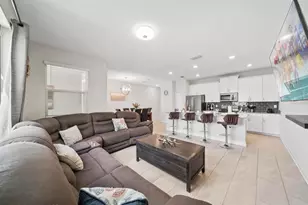 900 Pebble Beach Dr, Davenport, FL 33896 - Photo 2