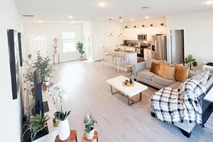 25 Zinnia Ln E, Kissimmee, FL 34759 - Photo 4