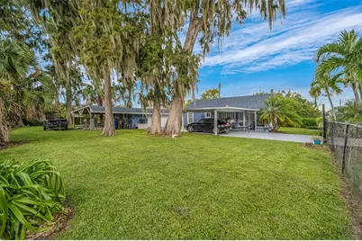 302 E Drury Avenue, Kissimmee, FL 34744 - Photo 14