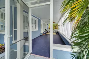 302 E Drury Ave, Kissimmee, FL 34744 - Photo 18