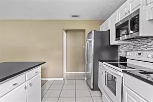 632 Cortez St, Lakeland, FL 33813 - Photo 8