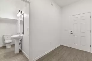 935 Lakefront Village Dr, Clermont, FL 34711 - Photo 12