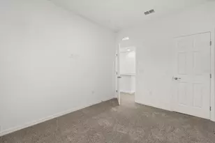 935 Lakefront Village Dr, Clermont, FL 34711 - Photo 18