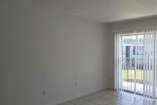 921 W Oak Ridge Rd, Orlando, FL 32809 - Photo 2