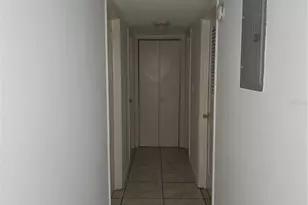 921 W Oak Ridge Rd, Orlando, FL 32809 - Photo 4