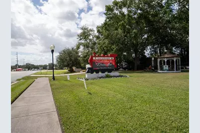 302 Pine Street, Dundee, FL 33838 - Photo 1