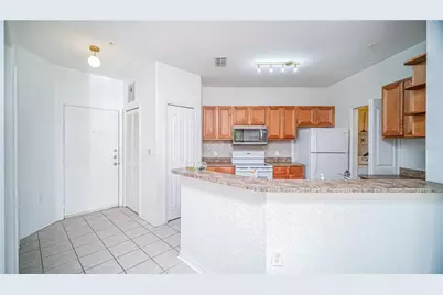 6149 Metrowest Boulevard #203, Orlando, FL 32835 - Photo 4