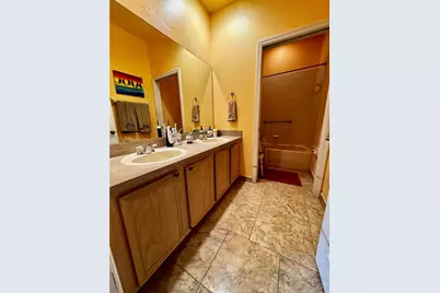 2082 Island Walk Drive, Orlando, FL 32824 - Photo 8