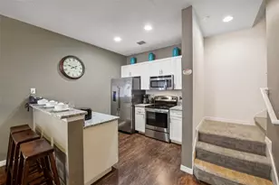 2901 Edenshire Wy, Kissimmee, FL 34746 - Photo 8