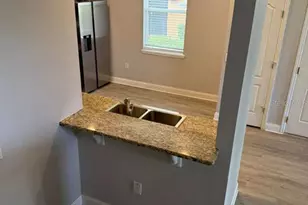 3927 Pemberly Pines Cir, Saint Cloud, FL 34769 - Photo 8