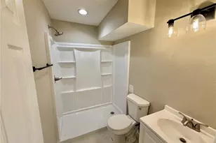 2769 L B McLeod Rd, Orlando, FL 32805 - Photo 12