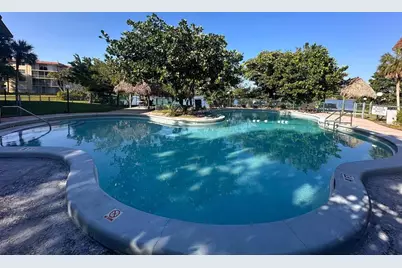 661 NE 195th Street #402, Miami, FL 33179 - Photo 12