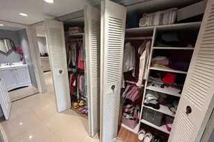 661 NE 195th St, Miami, FL 33179 - Photo 4