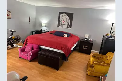 661 NE 195th Street #402, Miami, FL 33179 - Photo 2