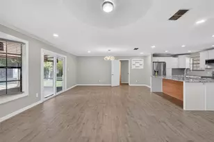 7 E Bay St, Davenport, FL 33837 - Photo 22