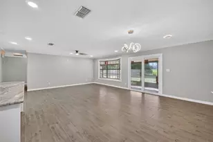 7 E Bay St, Davenport, FL 33837 - Photo 32