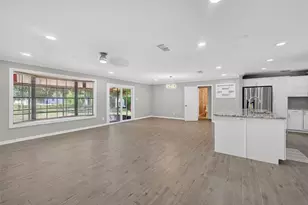 7 E Bay St, Davenport, FL 33837 - Photo 20