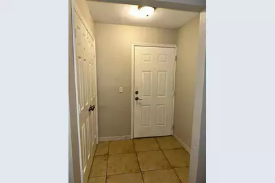 4184 Versailles Drive #4184D, Orlando, FL 32808 - Photo 2