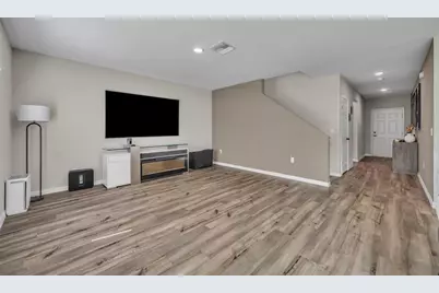 2402 Oakwood Lane, Davenport, FL 33837 - Photo 8