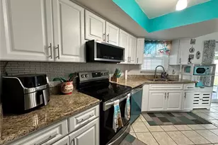 4299 Goldcoast Ave, Spring Hill, FL 34609 - Photo 4