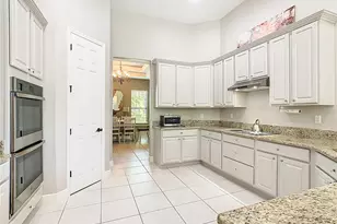 915 San Raphael St, Poinciana, FL 34759 - Photo 12
